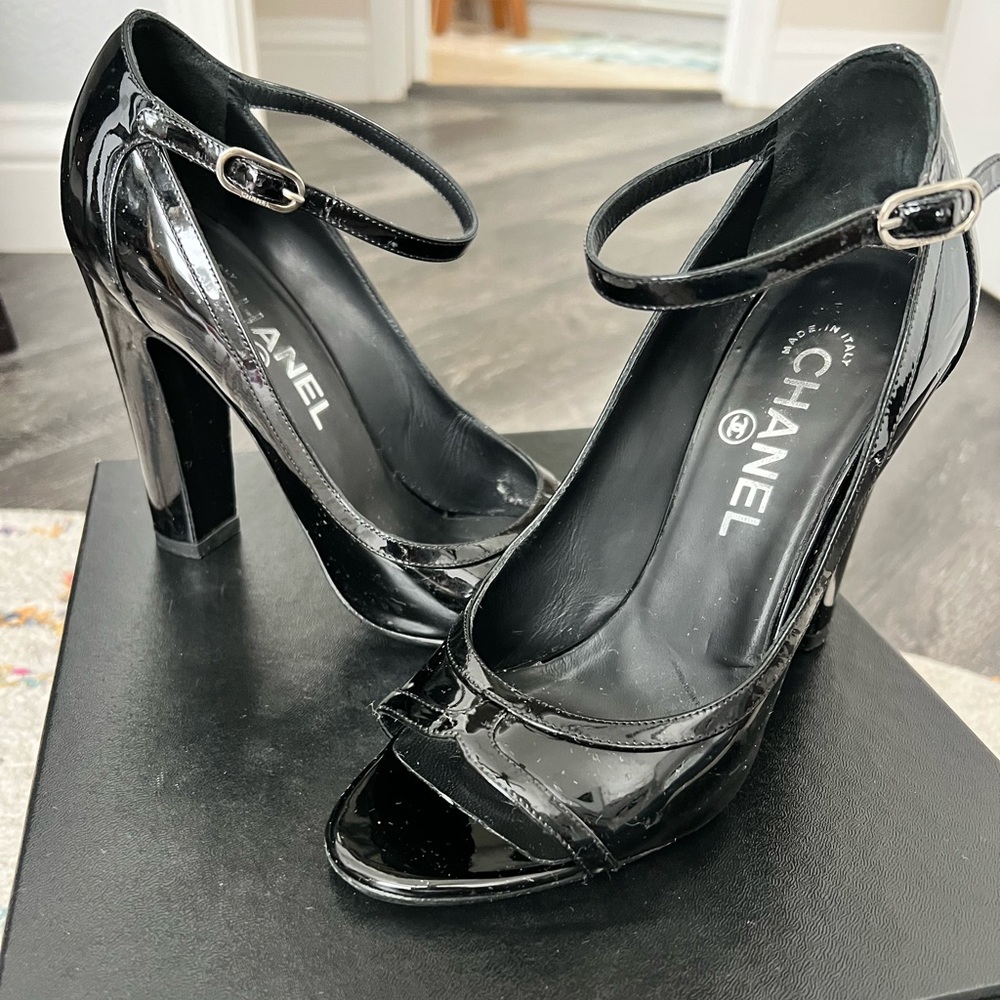 Chanel black heels size 37.5